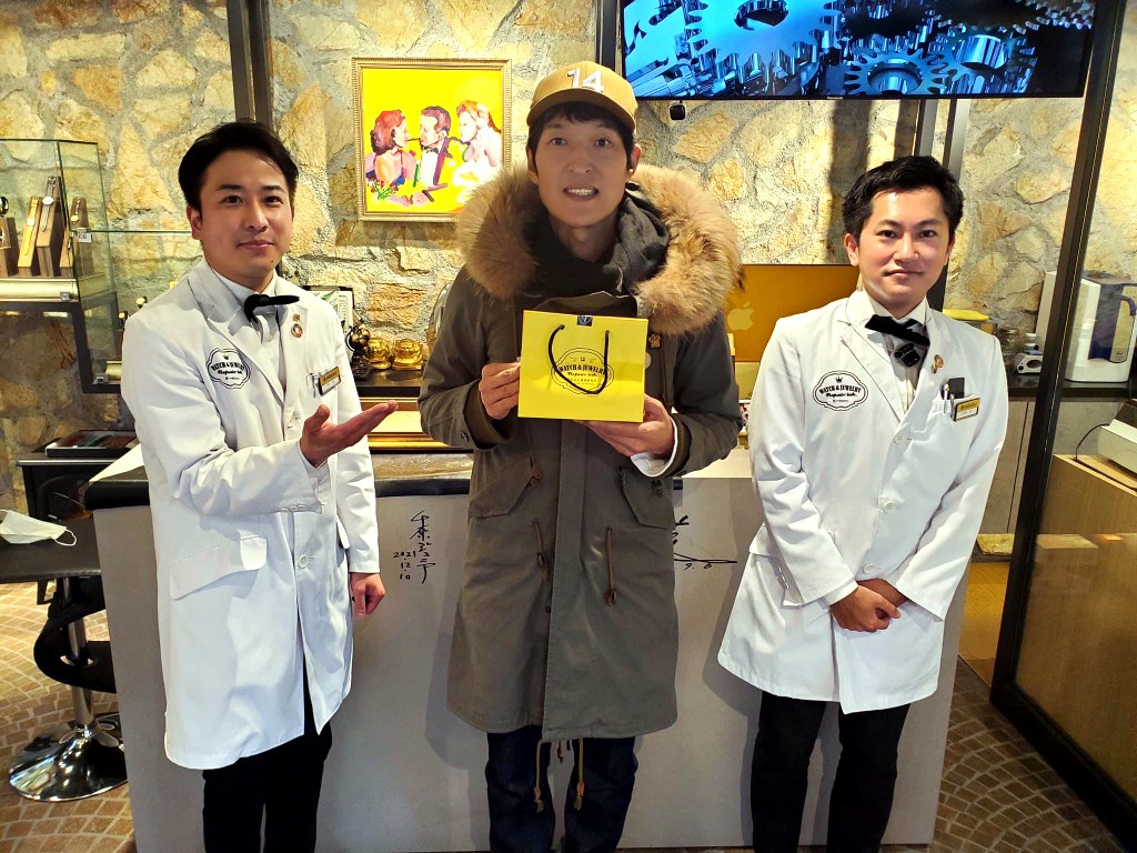 ご来店いただいたお客様との一枚（掲載許諾済み）