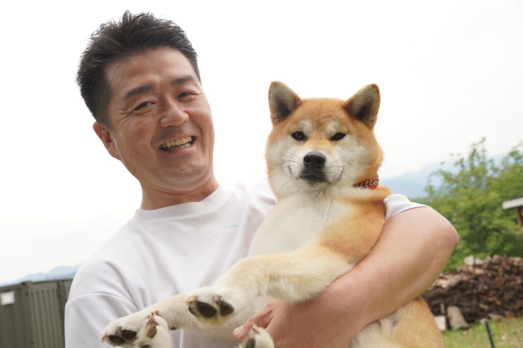 株式会社MAP経営 代表取締役 伊藤昌博氏（愛犬と）