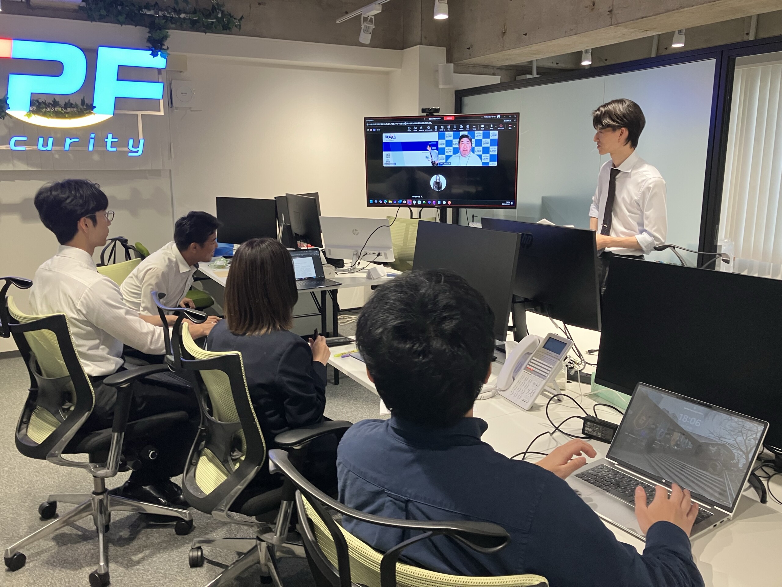 UPFの社内勉強会の様子