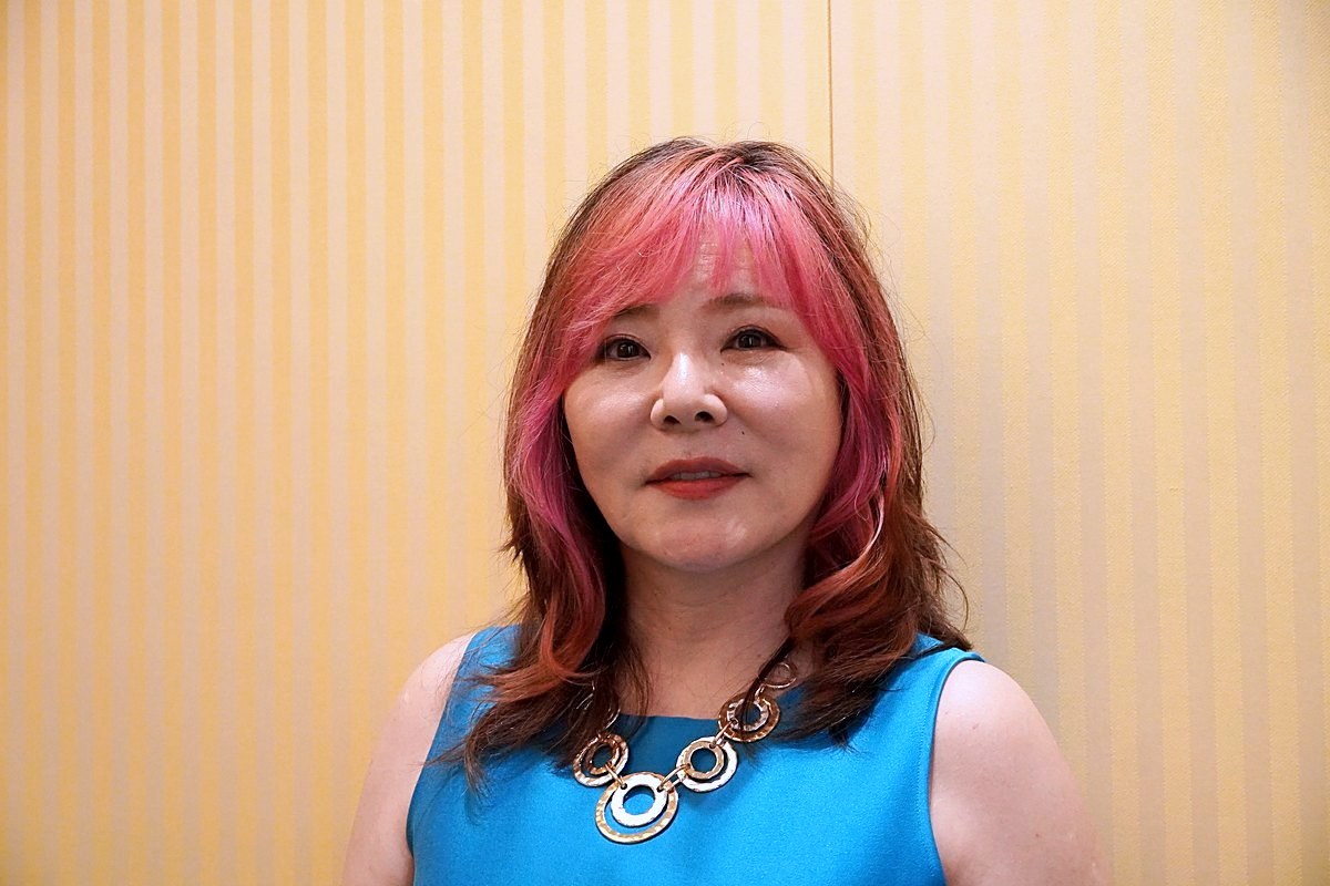 「50代からが人生の本番」という今後のビジョンを語る芹澤央佳さん