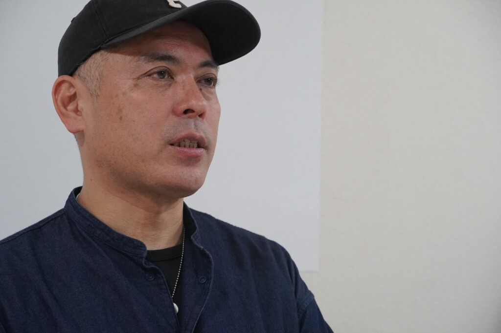 インタビューに答える濱口竜平さん
