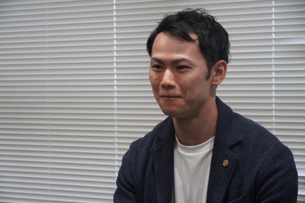 患者さんとの出会いを振り返る佐々木良輔氏