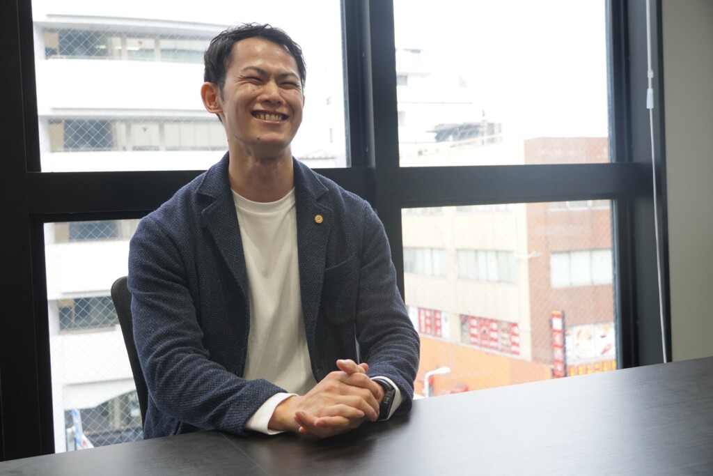 資格取得の日々を語る佐々木良輔氏
